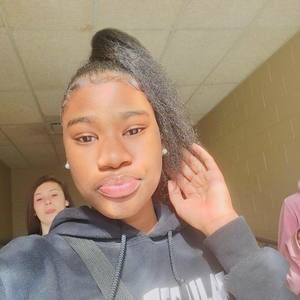 Meet your Posher, Anya